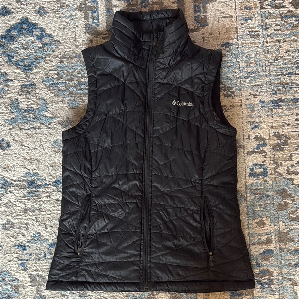 Columbia Black OmniHeat Women’s Puffer Vest Medium